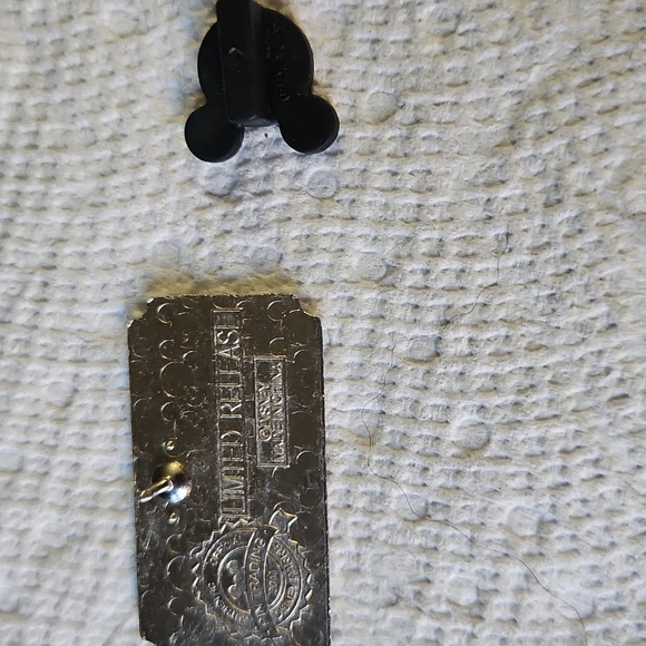 Disney Pin Tinkerbell "Admit One" ticket - Picture 2 of 2